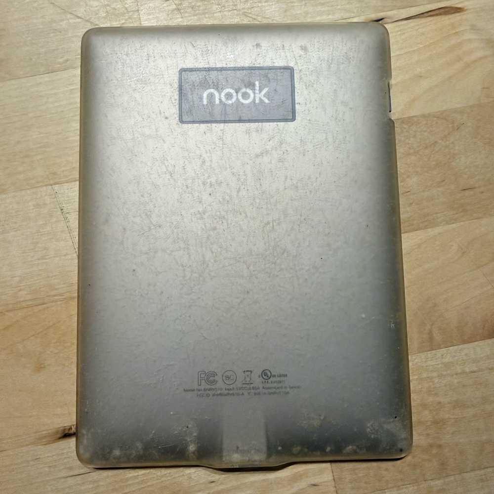 Nook E-Reader with case